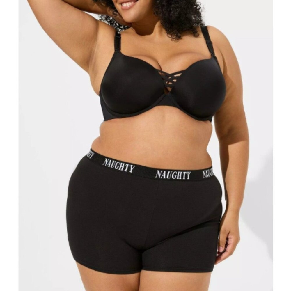 Torrid Women's Black‎ Logo Naughty Cotton Mid Rise Shorts Size 0/L